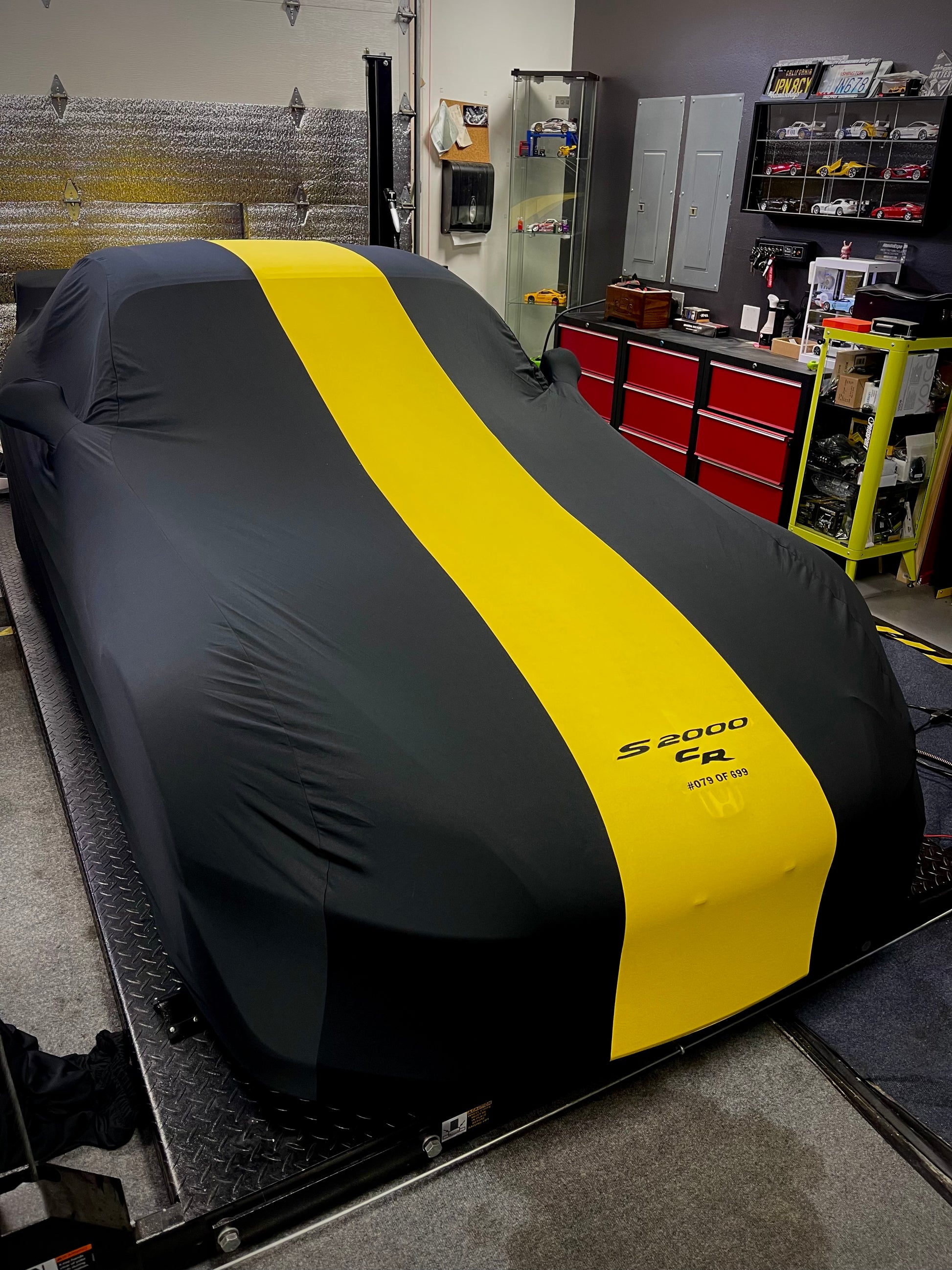 Honda s2000 with Custom Logo Cover