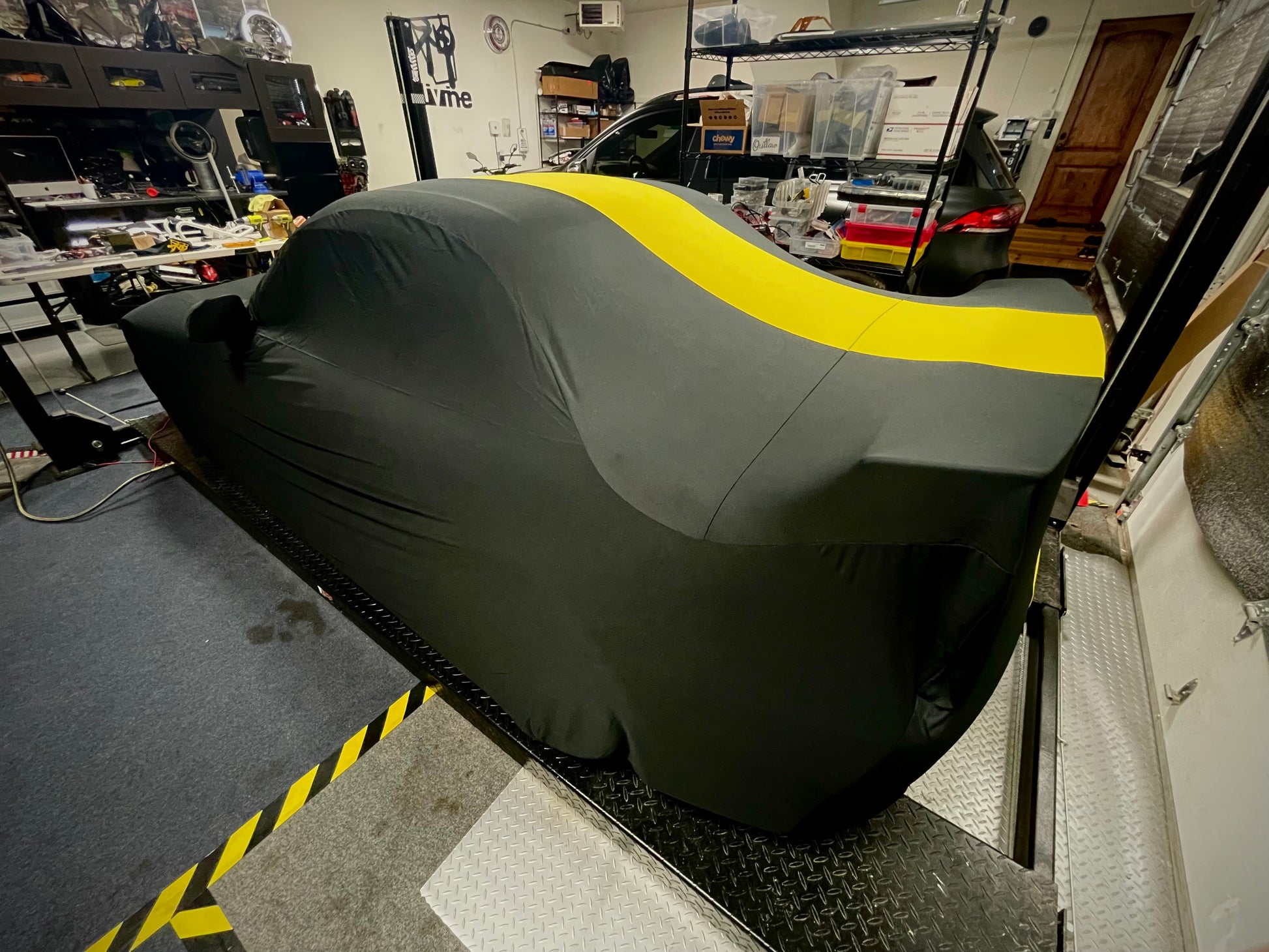 Honda s2000 with Custom Logo Cover