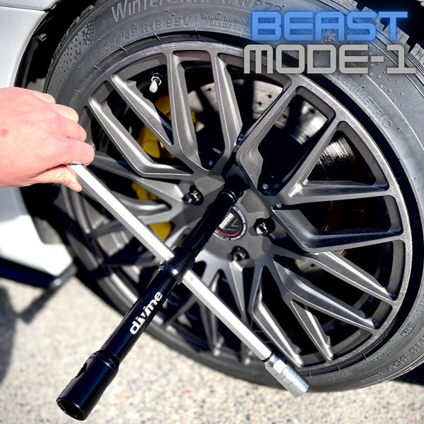 Divine SMARTLUG Wrench in use