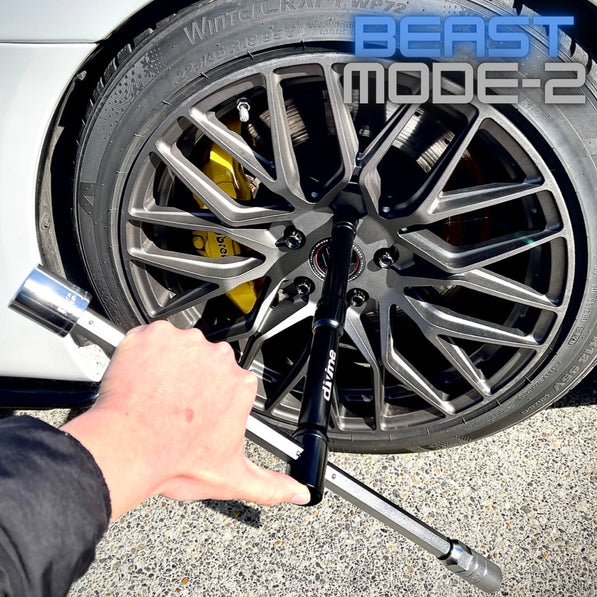 Divine SMARTLUG Wrench in use